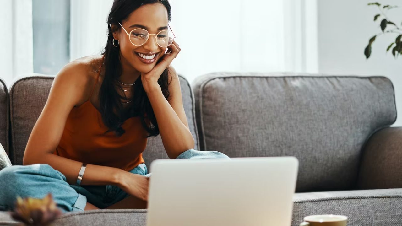 Learn How to Apply for Remote Chat Support Jobs