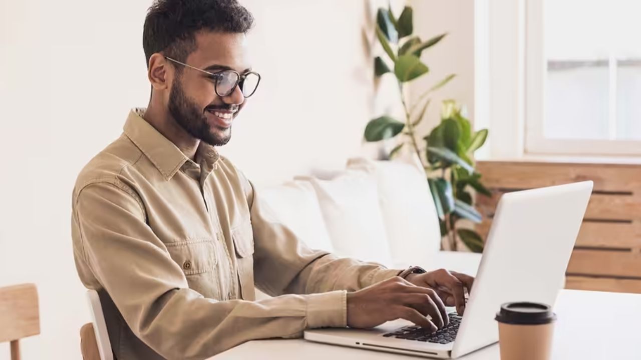 Learn How to Apply for Remote Chat Support Jobs