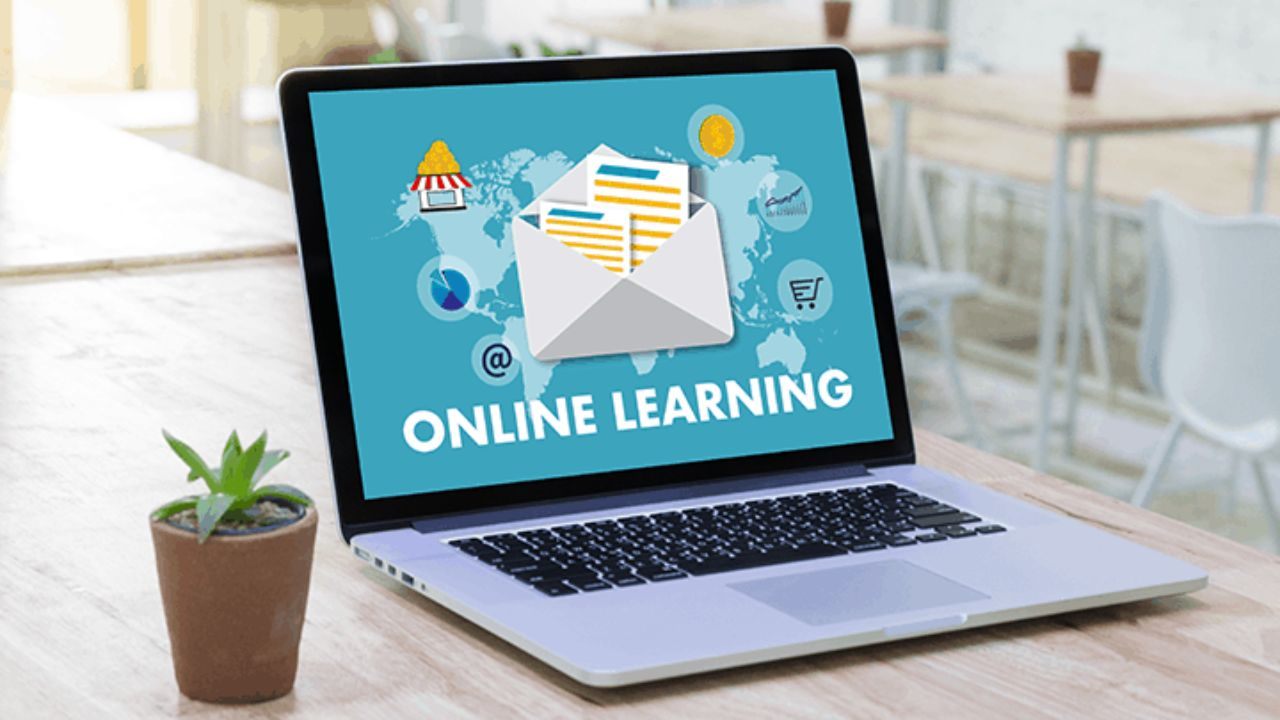 Learn How to Advance Your Career Through Online Training
